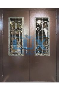 дверь с двумя одинаковыми створками